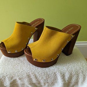 Nine West Yellow Suede Clogs Sz 6